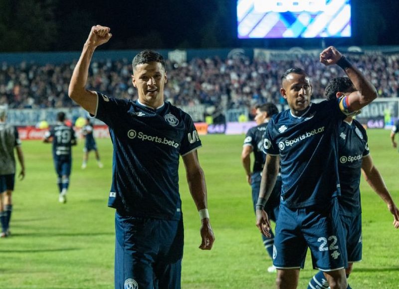 VIDEO | Independiente Rivadavia bajó a Rosario Central y manda en todas las tablas