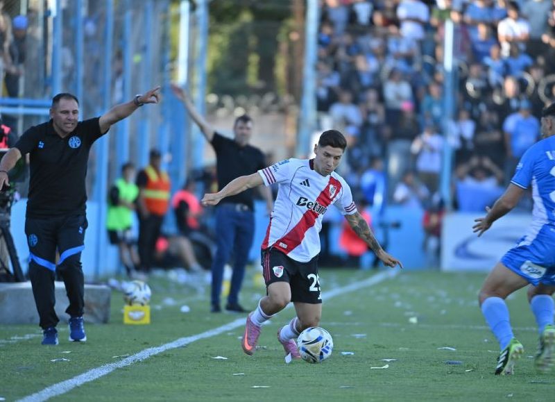 VIDEO | River venció a Estudiantes de Río Cuarto con decisiones discutidas y es líder