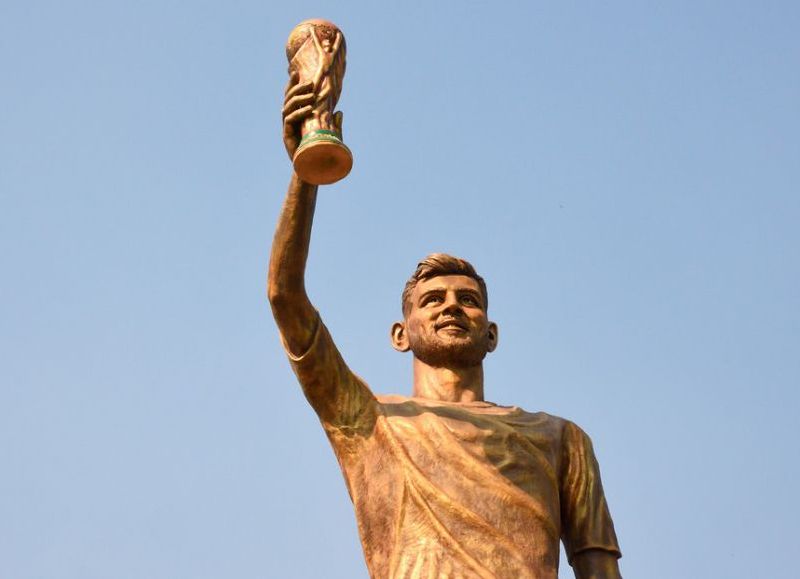 VIDEO | La India inauguró una estatua gigante de Messi en Calcuta