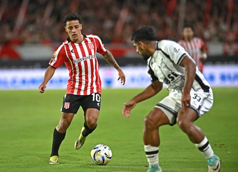 VIDEO | Estudiantes de La Plata aplastó a Central Córdoba y quedó a un punto de la cima