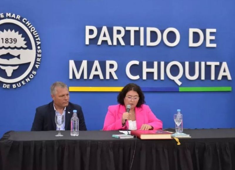 Mar Chiquita: Serantes promueve la presentación de "Crianza Poderosa" y vuelve a quedar en el centro político