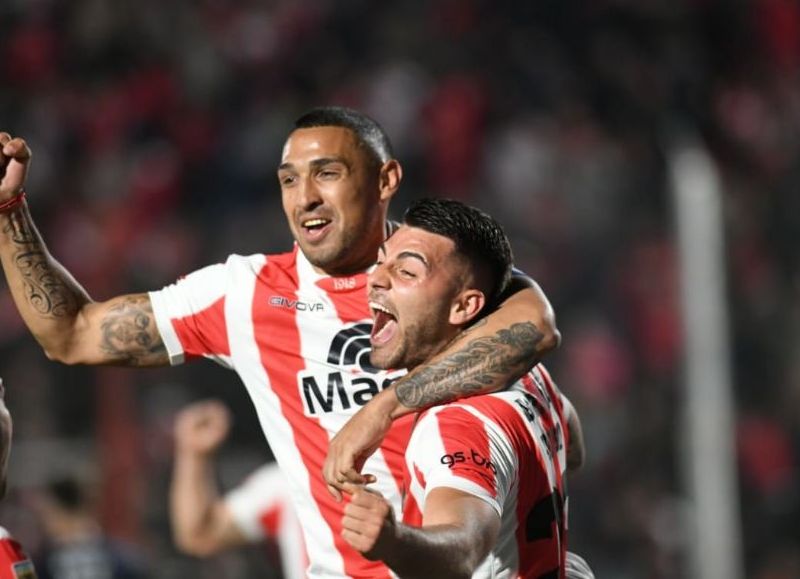 El “Rojo” sufrió un gol tempranero que lo descolocó desde el arranque del partido y el nuevo técnico Julio Vaccari comenzó su carrera en el club de Avellaneda con un mal paso.