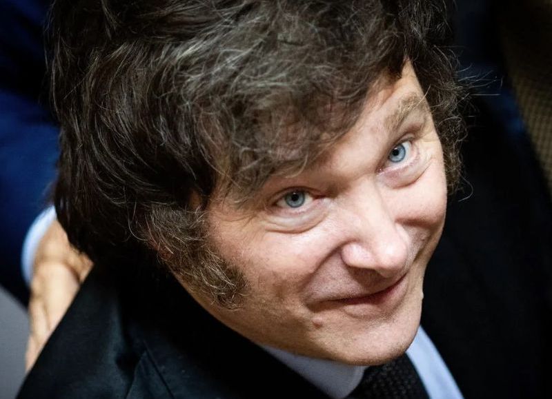 Javier Milei sumó otro papelón internacional después de que Natalia Denegri negara todo