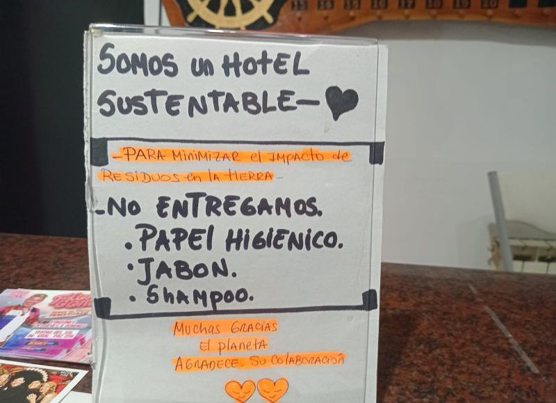 Acusaciones por encierro y precariedad en un establecimiento de Carlos Paz generan investigación judicial