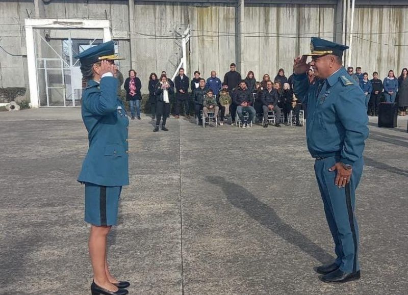 Con la jerarquía de Prefecto Mayor del escalafón general y con 24 años como funcionaria del Servicio Penitenciario Bonaerense (SPB), Barrionuevo es la primera directora de la Unidad 17.