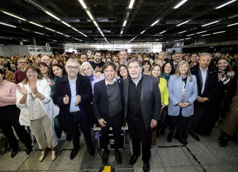 Fue en el Teatro Argentino con la participación de más de 800 representantes del ámbito educativo y de gremios docentes.