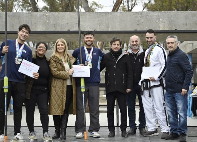 El gobernador Axel Kicillof, acompañado de las autoridades locales y funcionarios de su gestión, pusieron en funcionamiento dos complejos culturales y deportivos, y la ampliación de las instalaciones de una unidad sanitaria.