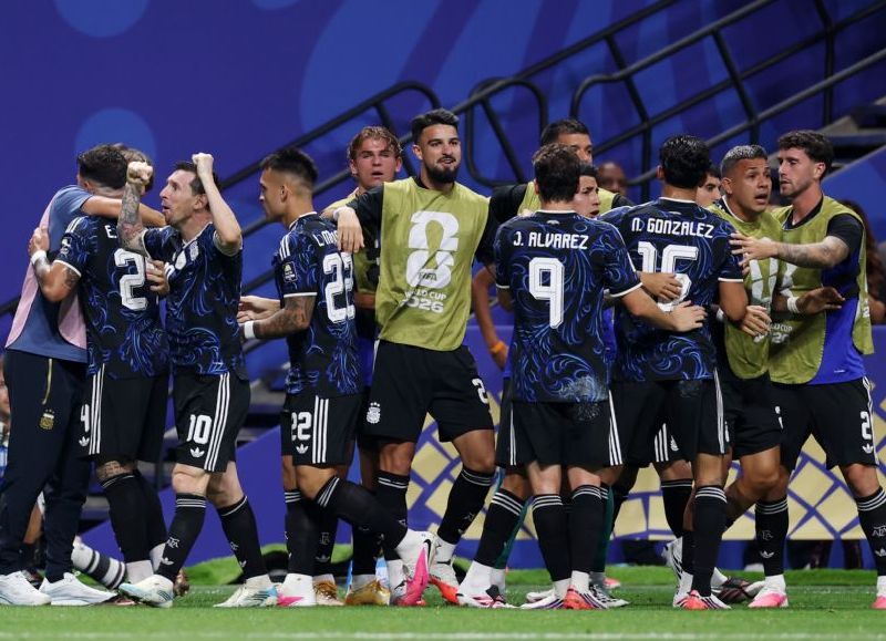 Argentina volvió al trabajo y Scaloni comenzó a preparar la final del Mundial ante España