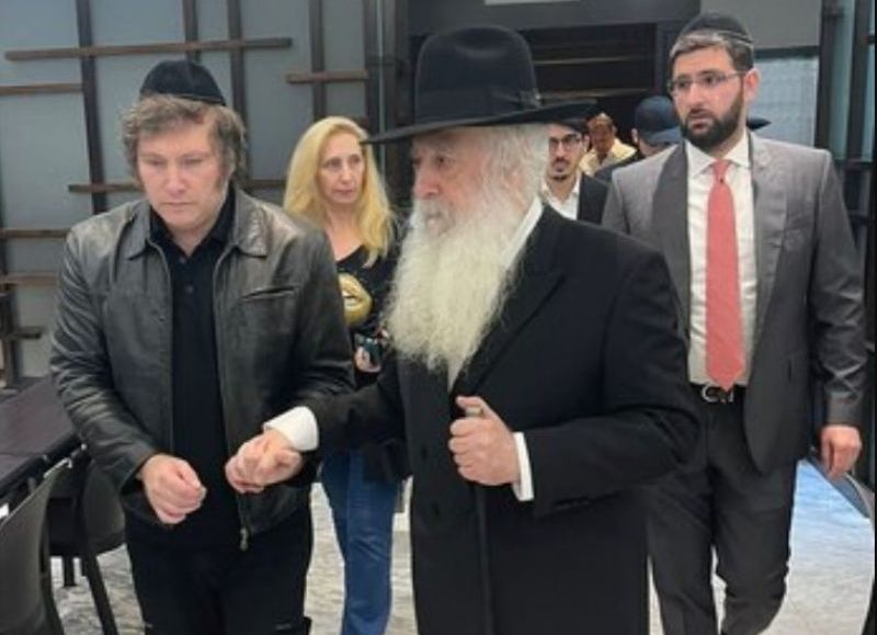 VIDEO | Mientras argentinos ajustan gastos, CABA abre las puertas a rabinos israelíes cercanos a Milei